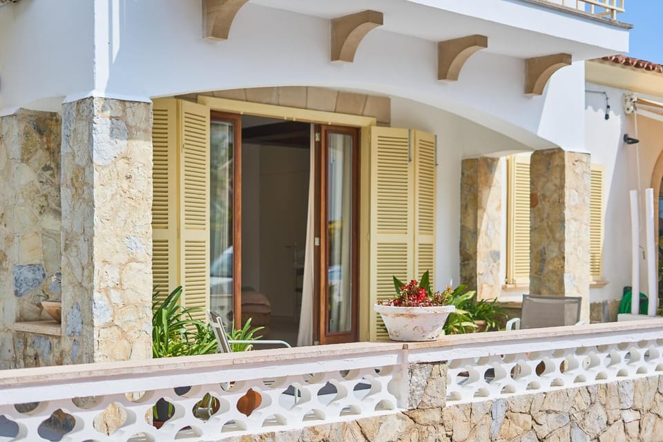 Villa Hibiscus House in Serra de Tramuntana