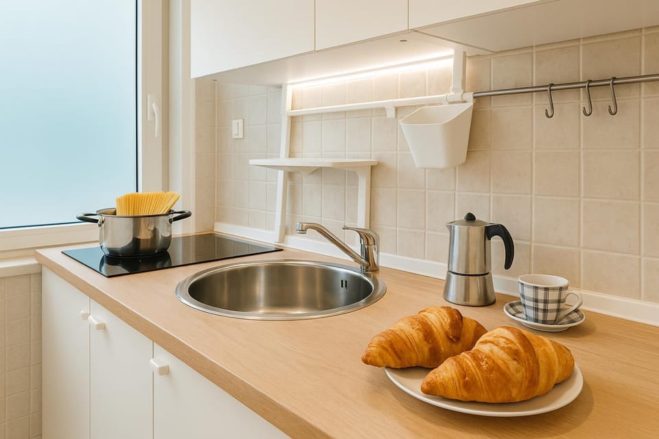 Kitchen or kitchenette, Food and drinks, Food, stove