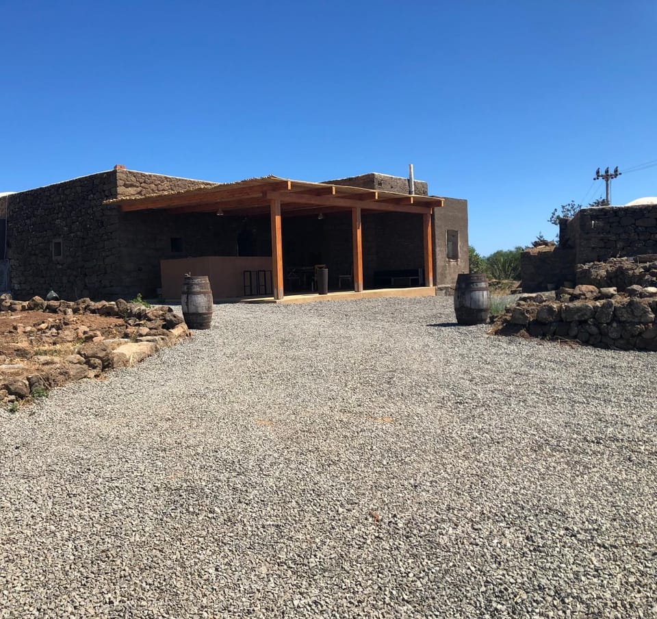 Dammuso Rekhale con vista mare Villa in Sicily