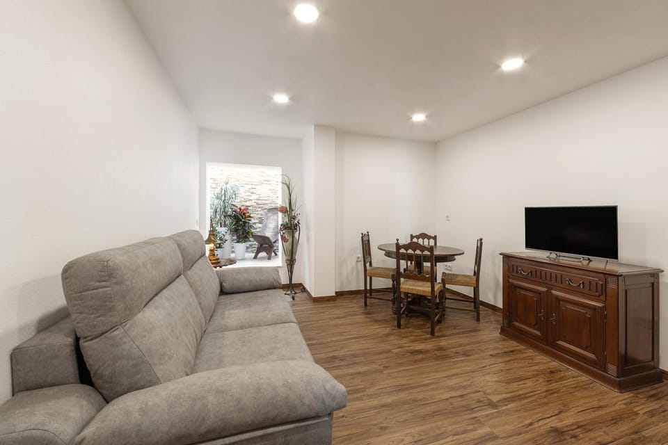 TV and multimedia, Living room, Dining area