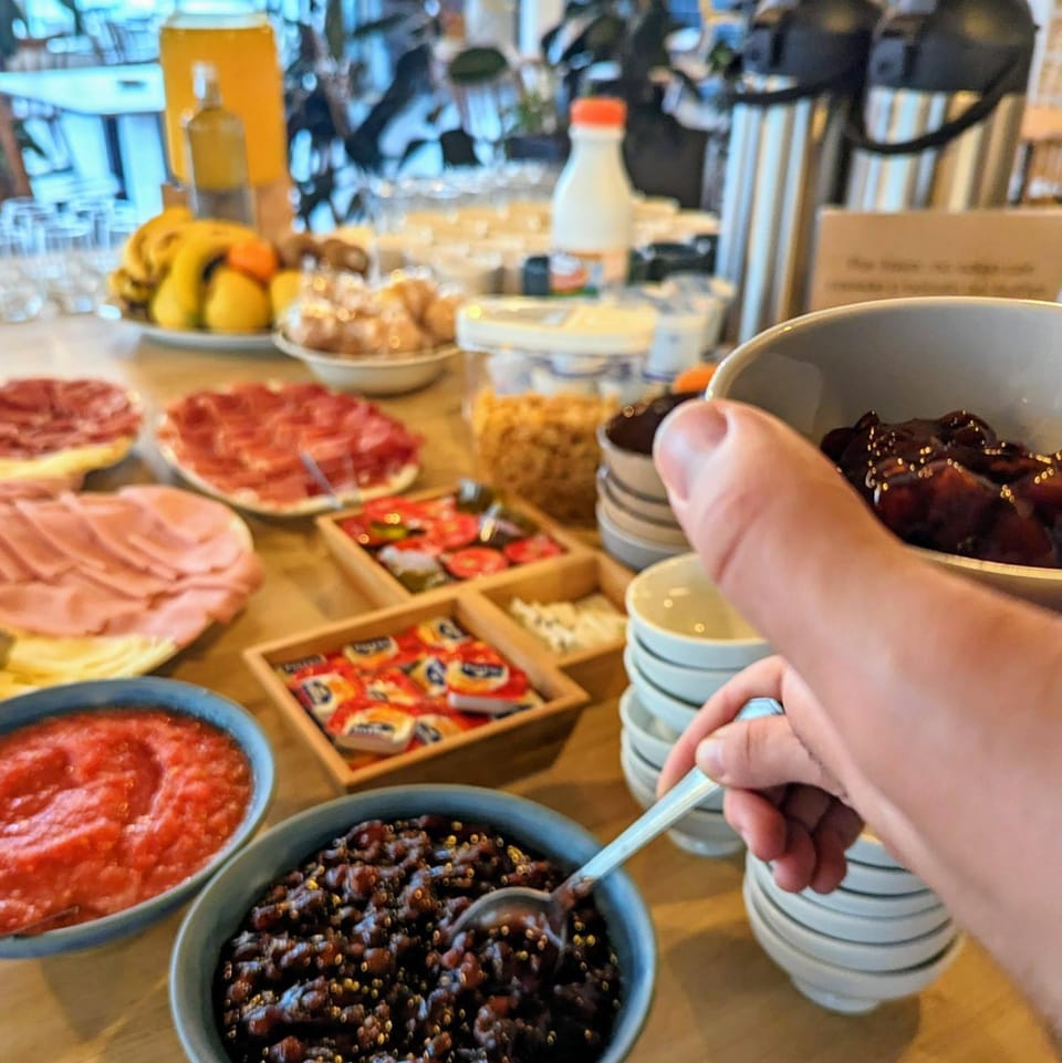 Breakfast, Buffet breakfast