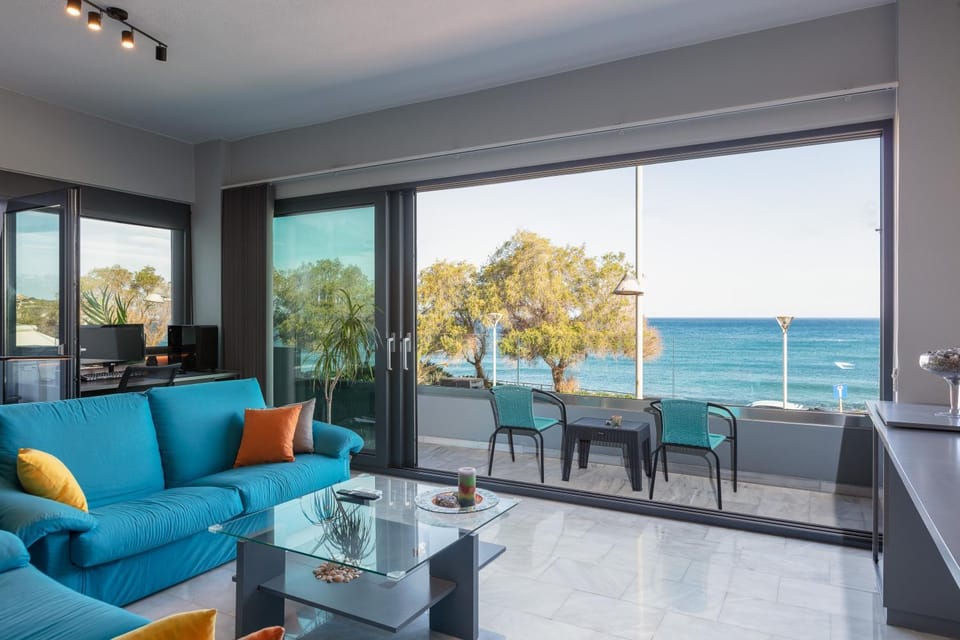 Living room, Sea view