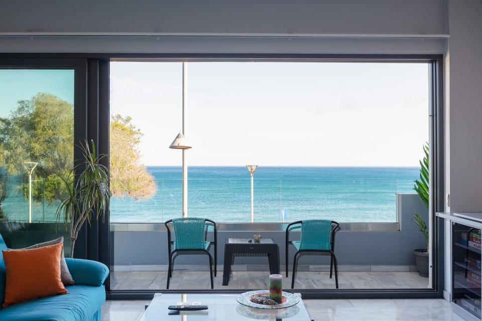 Day, View (from property/room), Balcony/Terrace, Living room, Sea view