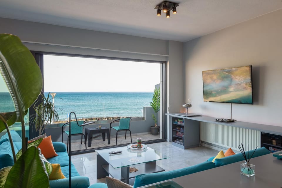 Living room, Sea view