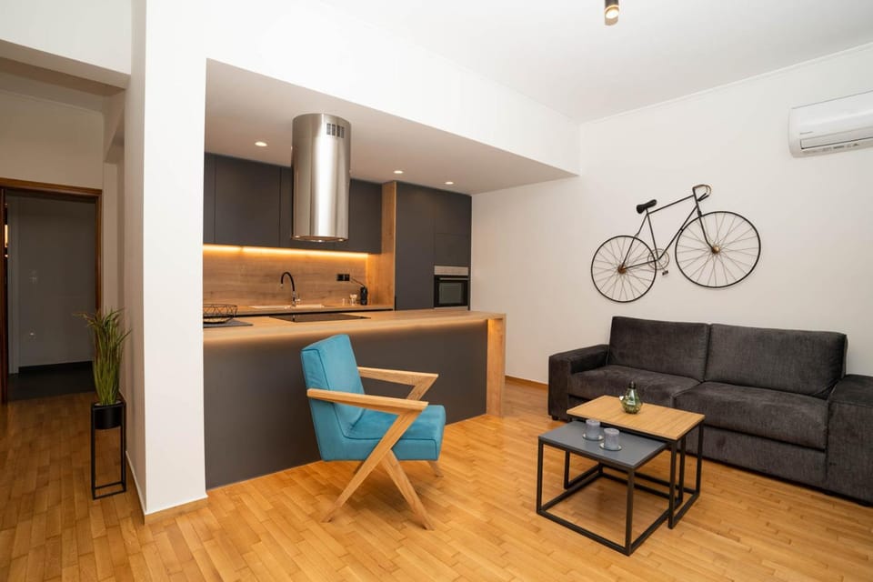 Kitchen or kitchenette, Living room