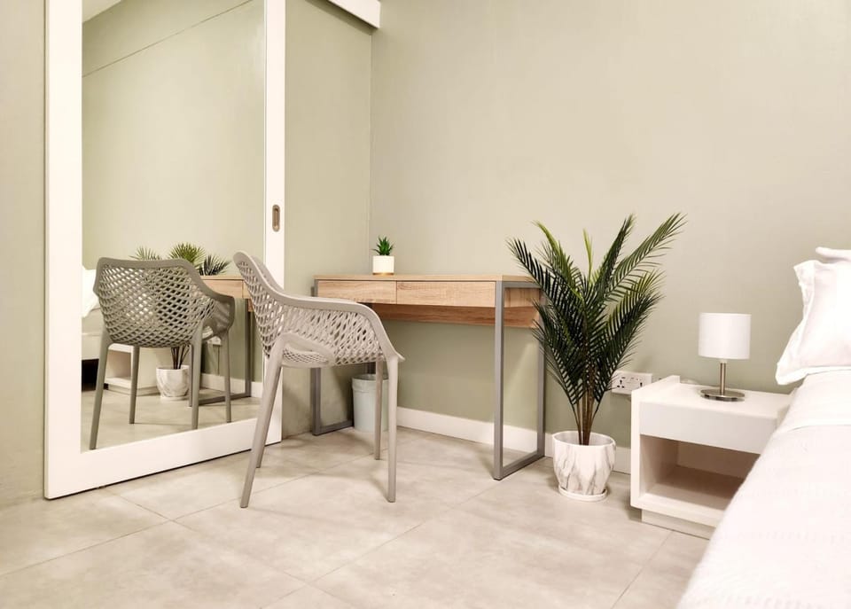 Seating area, Bedroom