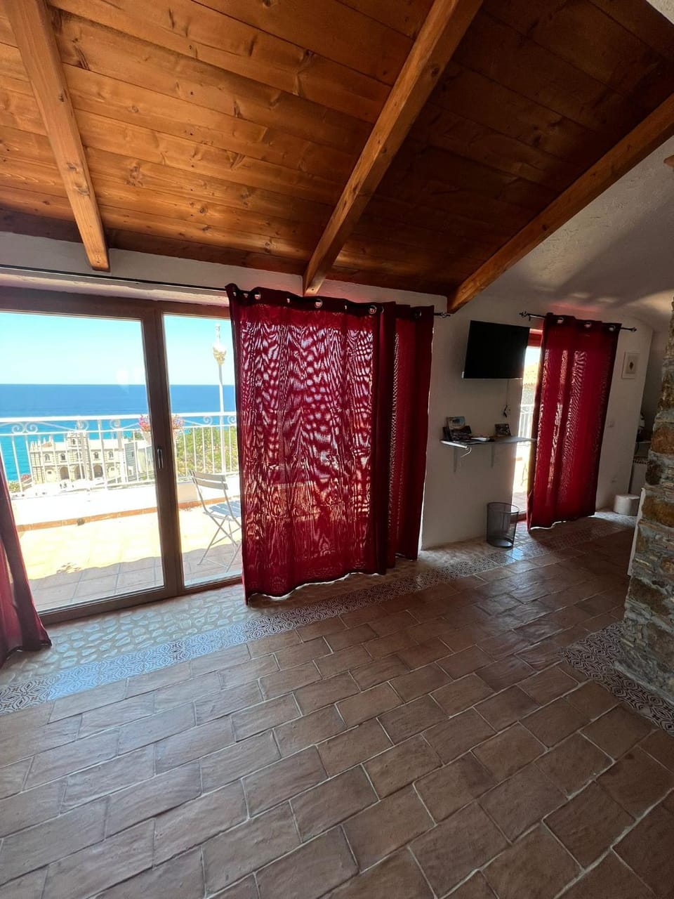 Lady White Bed and Breakfast in Tropea