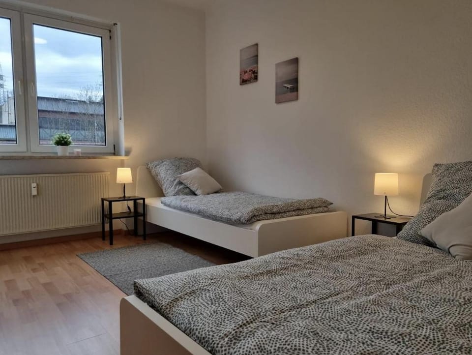 Möblierte 3 Zimmer Apartment - Mit Smart TV, Wlan und kostenfreie Parkplätze Apartment in North Rhine-Westphalia