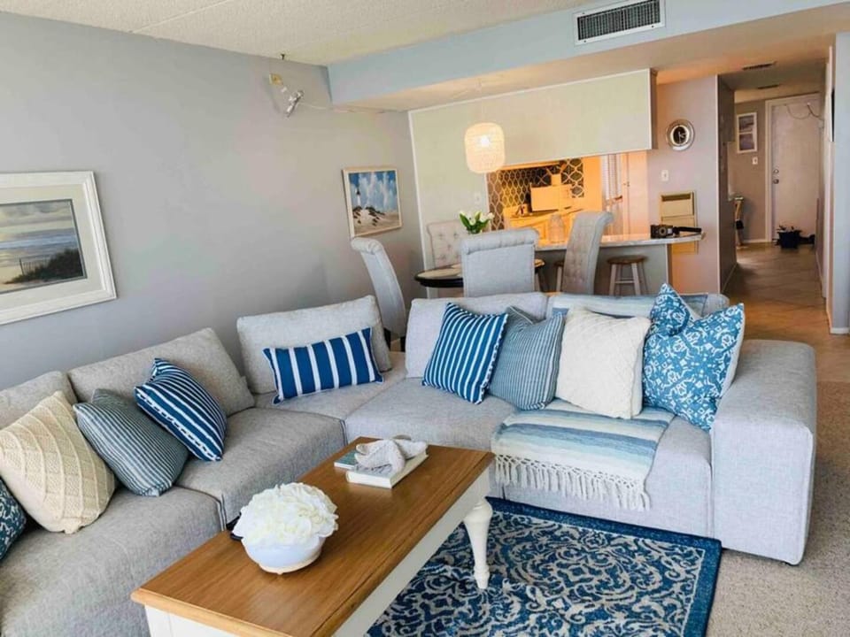 Oceanfront 2BR Condo with Breathtaking Views NSB House in New Smyrna Beach