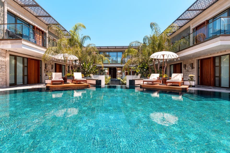 Garden, Swimming pool