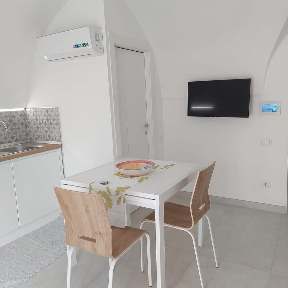 TV and multimedia, Dining area