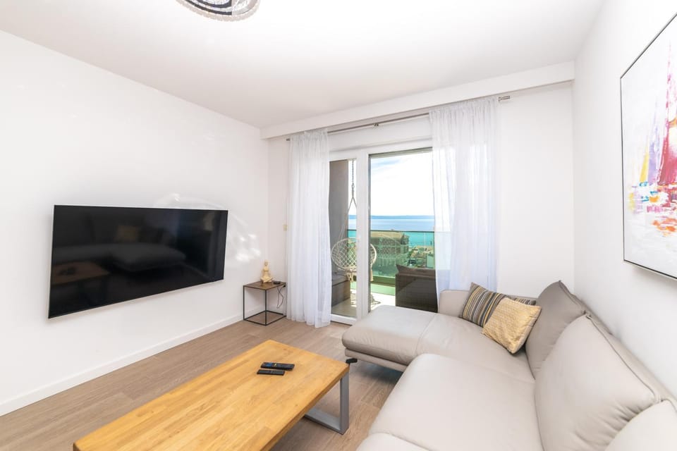 Luxury Apartments Sunny Side Apartment in Makarska