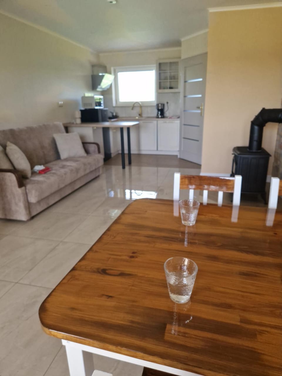 Kitchen or kitchenette, Living room, Seating area