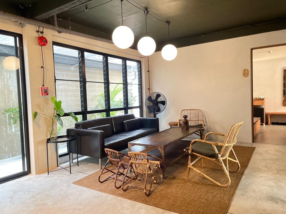 Living room, Dining area
