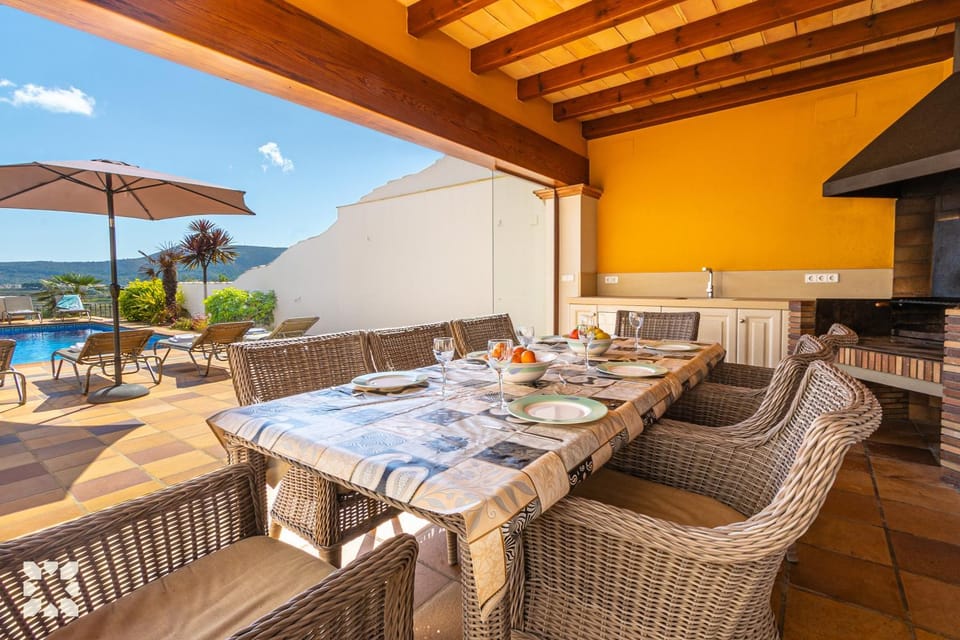 Patio, Day, Natural landscape, View (from property/room), Balcony/Terrace, Living room, Seating area, Dining area, Pool view, Sea view, Swimming pool, sunbed