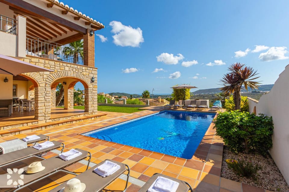 Property building, Patio, Day, View (from property/room), Balcony/Terrace, Pool view, Swimming pool, sunbed