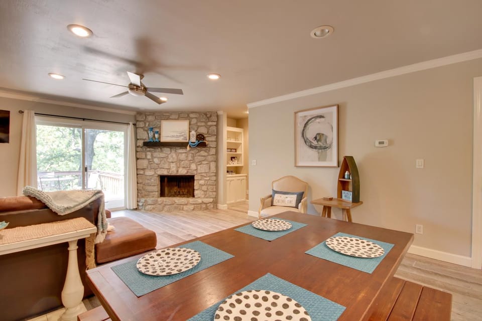 Townhouse at the Mouth of Drowning Creek! House in Lake O The Cherokees