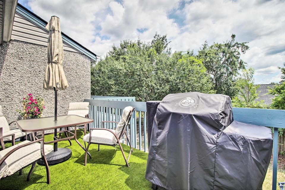 Hinesville Condo: Grill, 4 Mi to Fort Stewart House in Hinesville