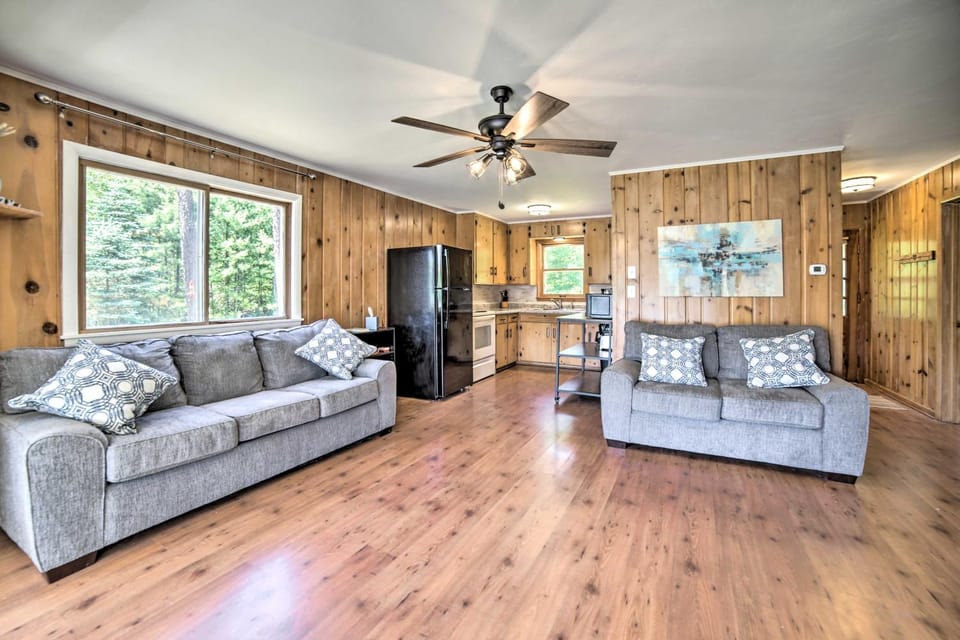 Lakefront Wisconsin Cottage w/ Dock & Hot Tub! House in Wisconsin