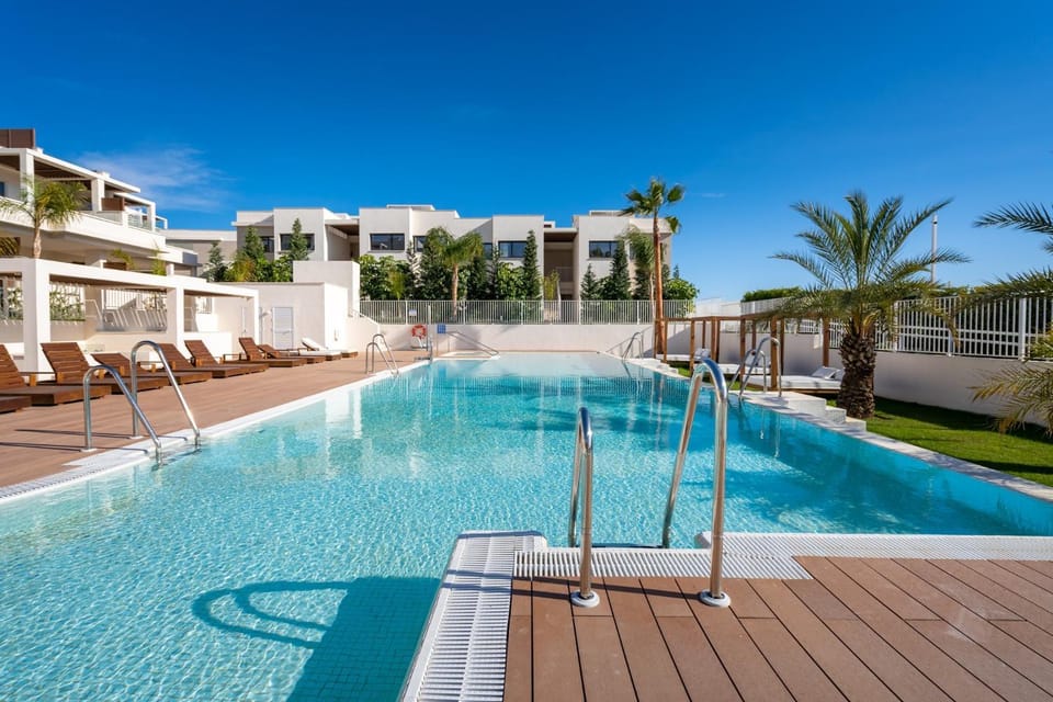 Property building, Swimming pool