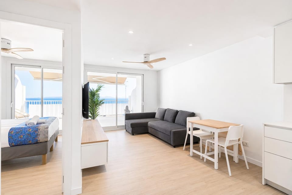 Bed, Living room, Dining area