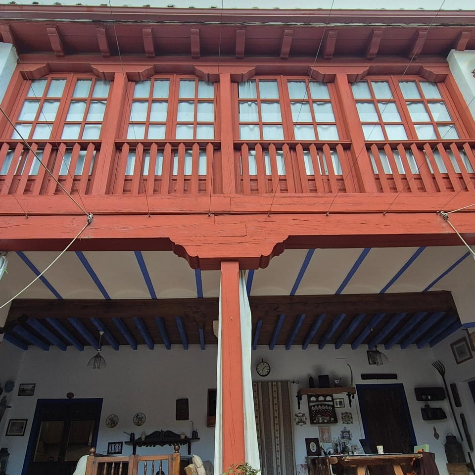 Facade/entrance, Balcony/Terrace