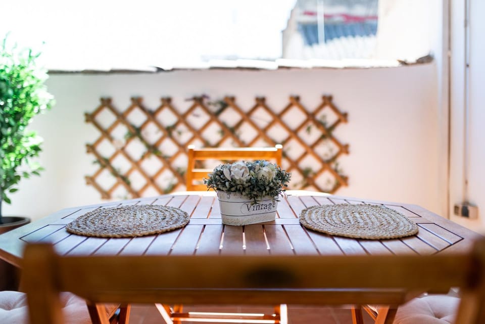 Alhambra View PENTHOUSE, Parking Opcional Apartment in Granada
