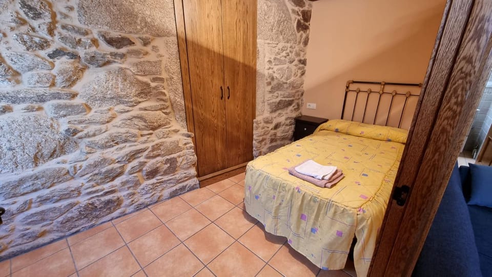 Bed, Photo of the whole room, Bedroom, bunk bed