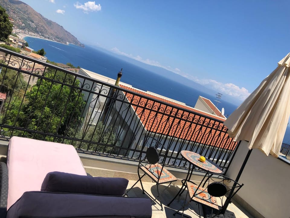 Balcony/Terrace, Beach, Sea view