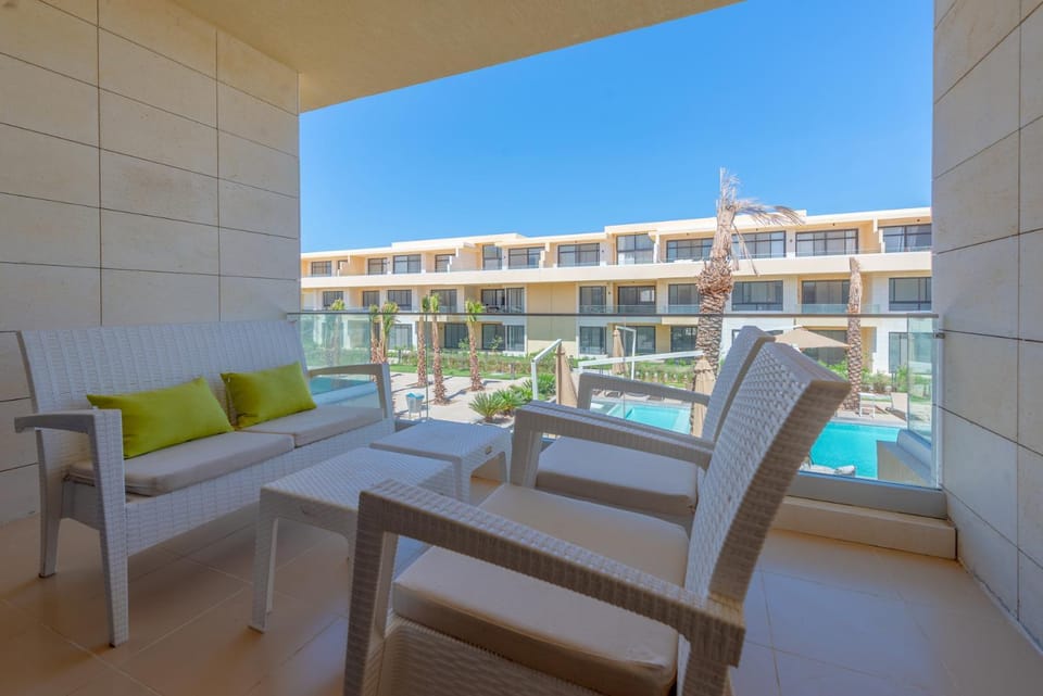 Boho-Chic Studio Apartment in G-Cribs, Pool View Apartment in Hurghada