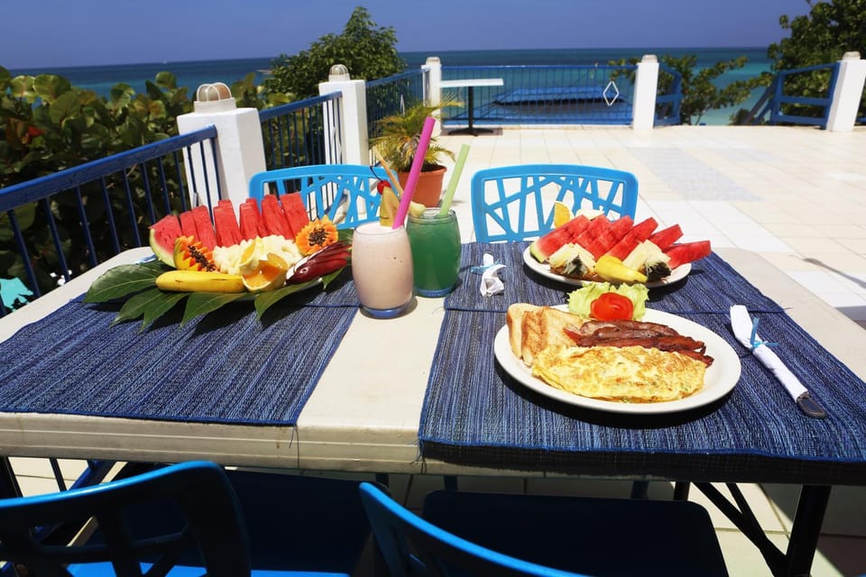 Balcony/Terrace, Food and drinks, Food, Breakfast