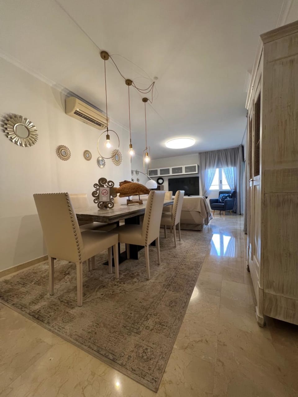 Living room, Seating area, Dining area