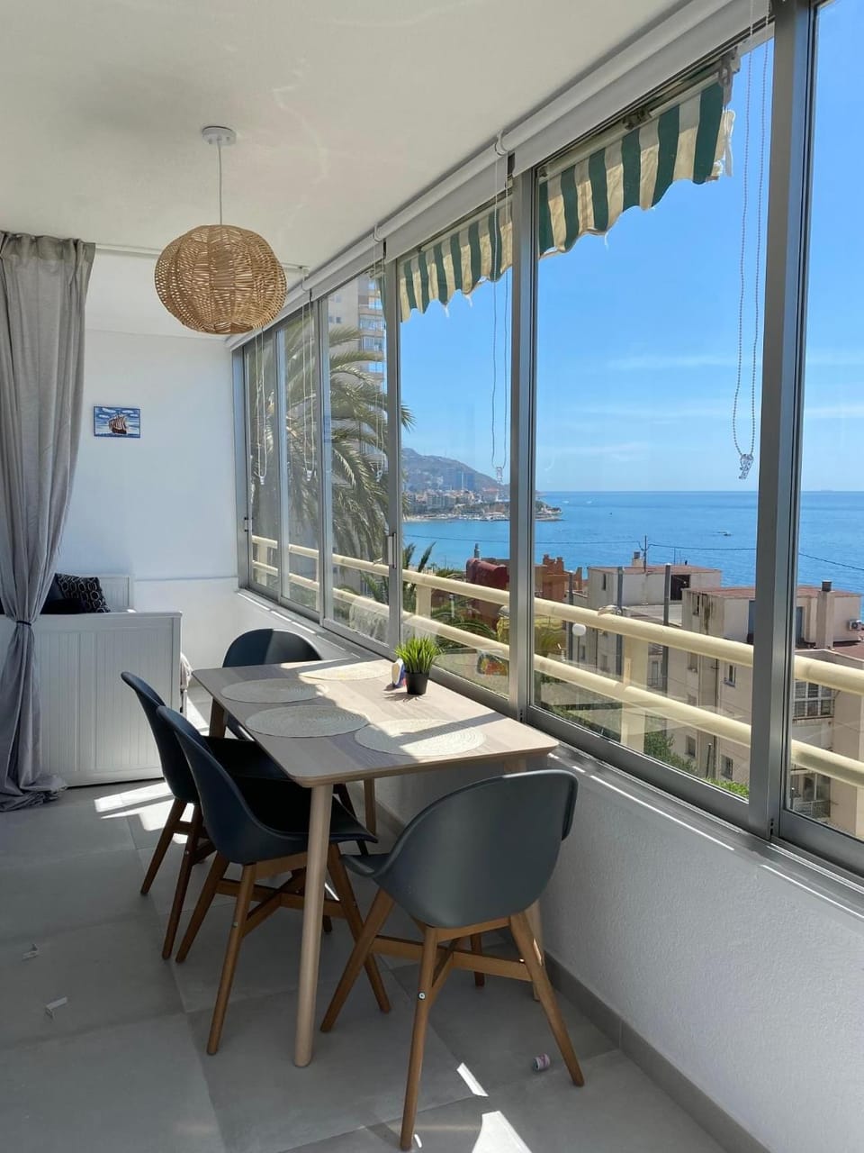 View (from property/room), Balcony/Terrace, Dining area, Sea view