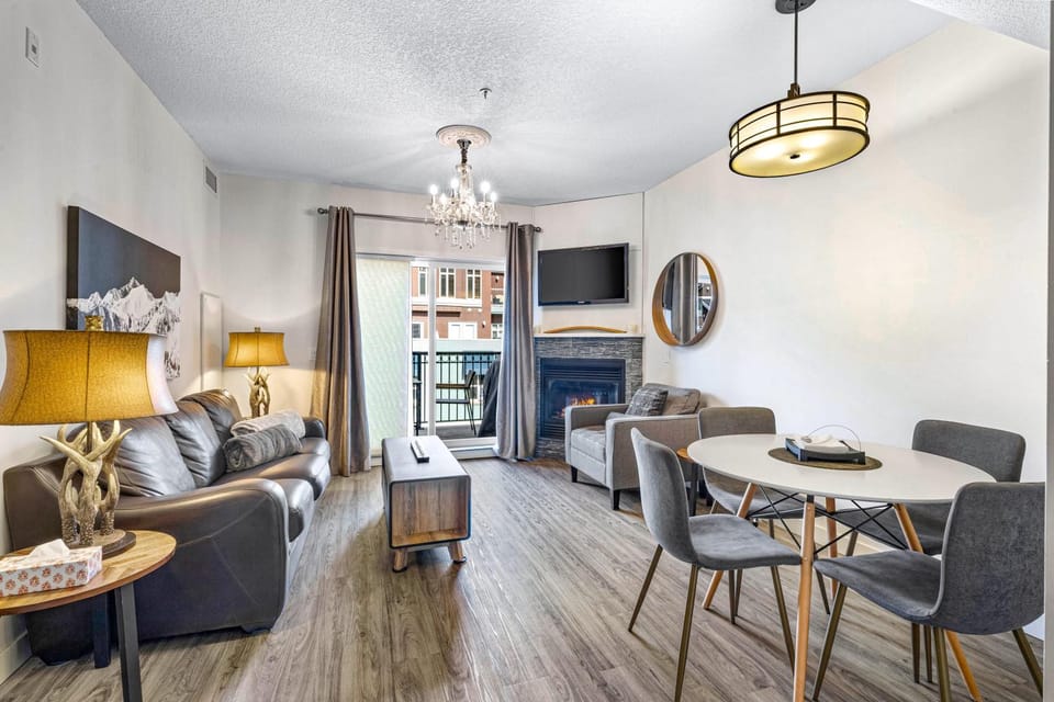 Newly renovated Blue Sky - Family Fun - 2 Bed -2 Bath House in Canmore