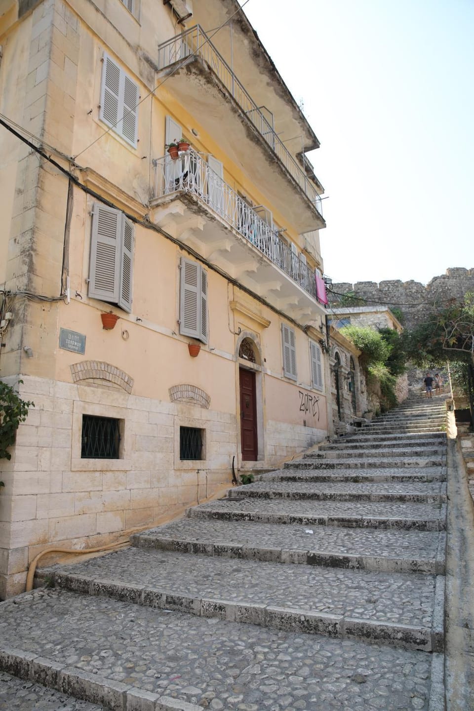 Facade/entrance