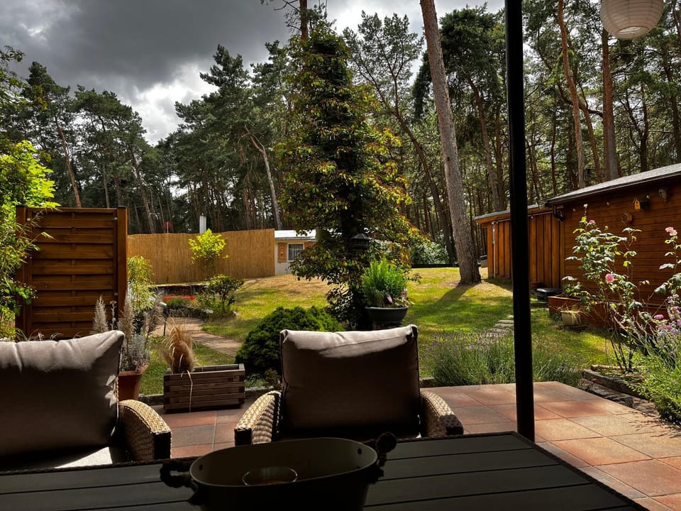 Garden, Seating area