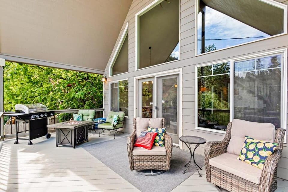 Garfield Bay View Home House in Lake Pend Oreille