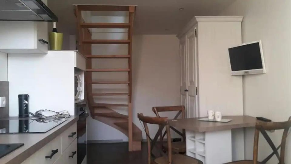 Beau studio au calme proche de la cathédrale Apartment in Autun