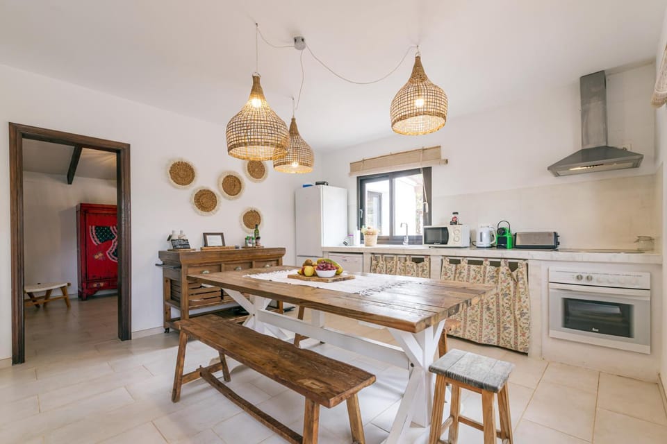 Kitchen or kitchenette, kitchen