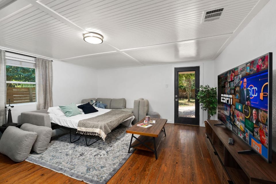 TV and multimedia, Living room, Meeting/conference room