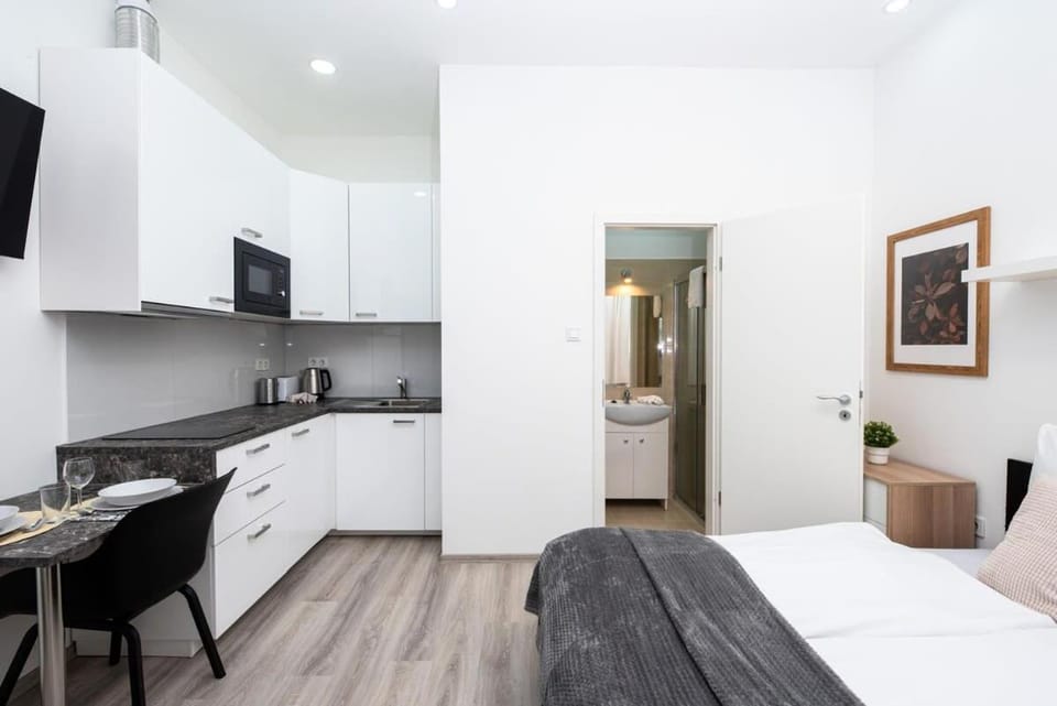 Extra central - NEW - Charming Studio Apartment in Budapest