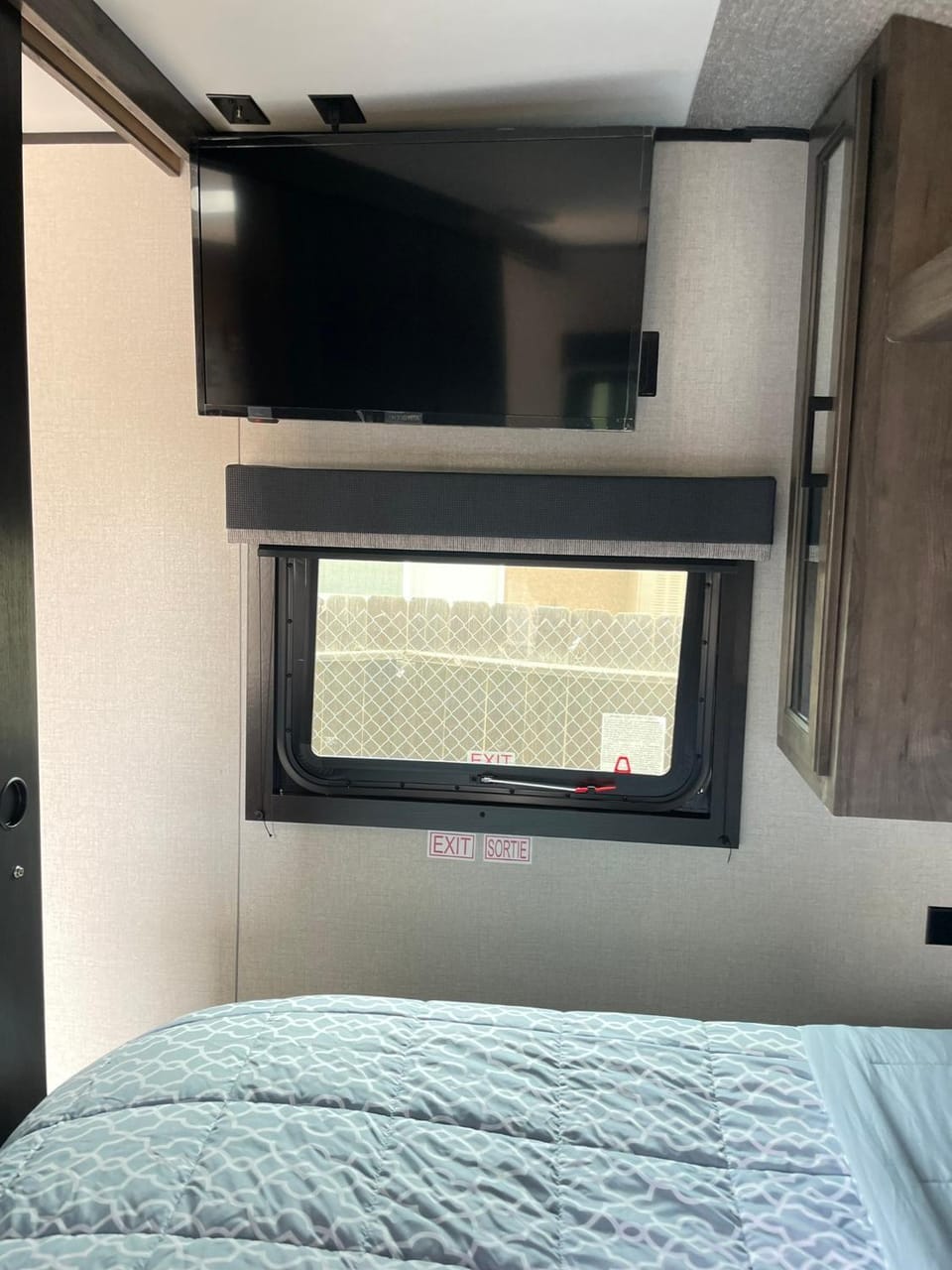 RV3 private freeparking Netflix Campground/ 
RV Resort in Moreno Valley