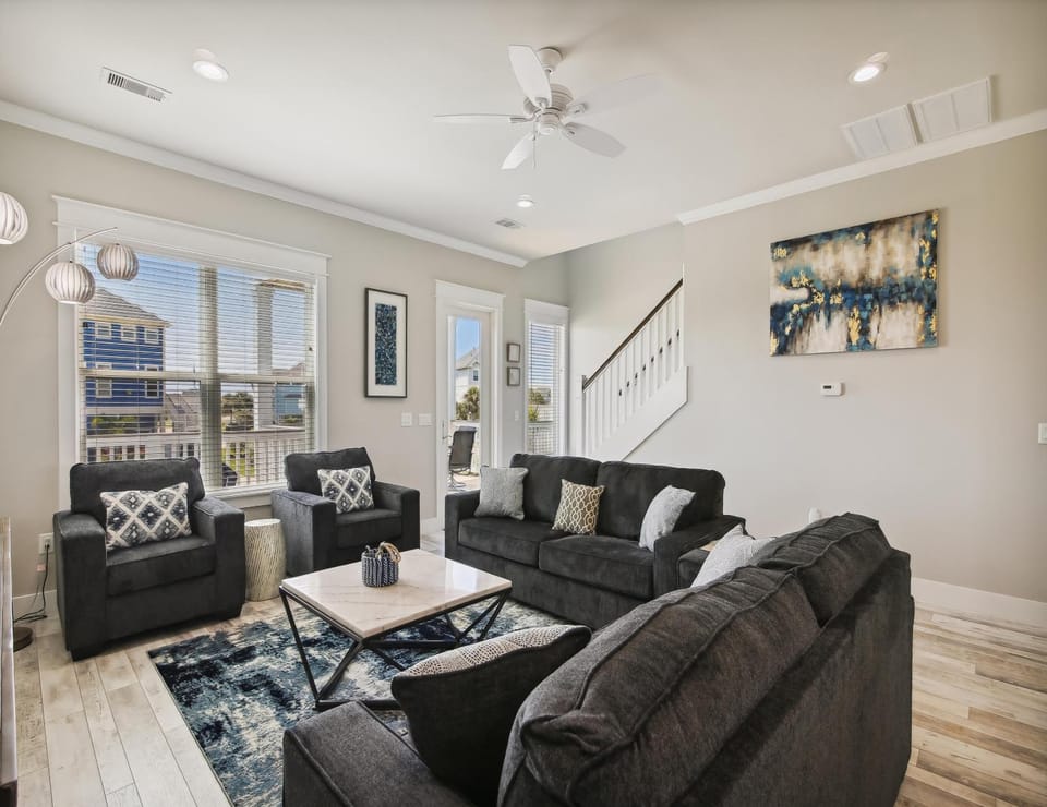 Living room, Seating area, furniture