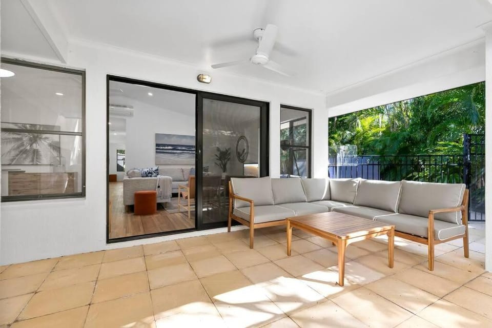 Patio, Seating area