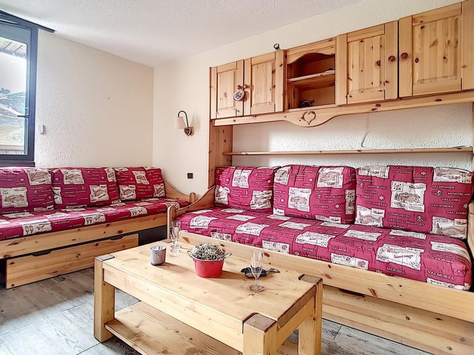 Appartement skis aux pieds, parking couvert, balcon ouest - Reberty 1850 - FR-1-344-1106 Apartment in Les Allues