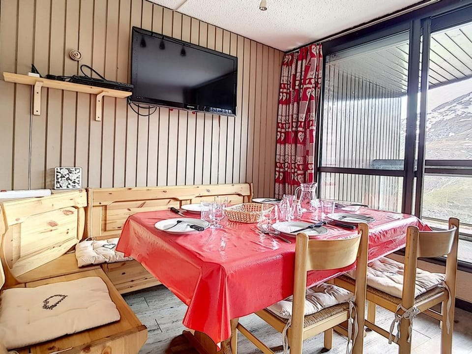 Appartement skis aux pieds, parking couvert, balcon ouest - Reberty 1850 - FR-1-344-1106 Apartment in Les Allues