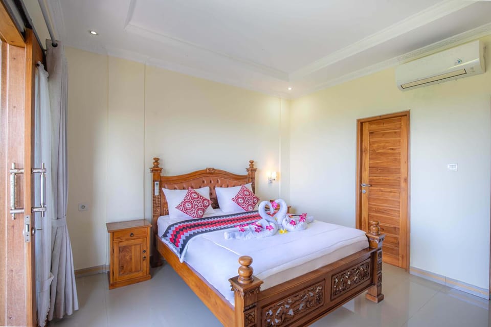 Bed, Photo of the whole room, Bedroom, wardrobe, air conditioner