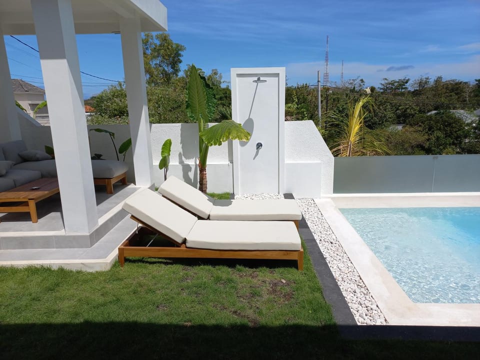Patio, Swimming pool