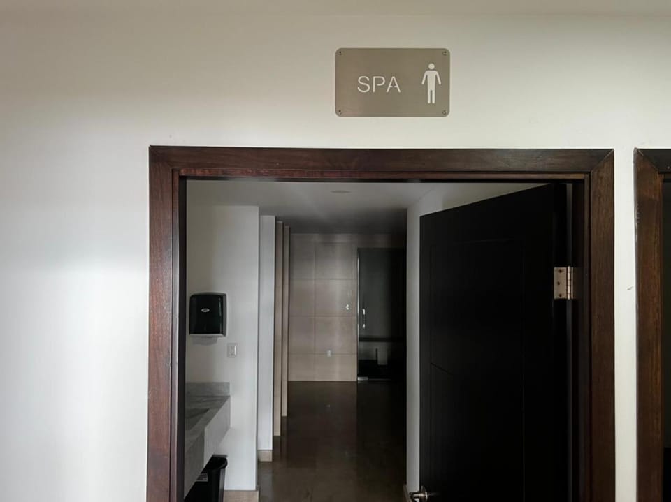 Luxury condo en Malecón, Alberca Infinity & Jacuzzi Apartment in Mazatlan