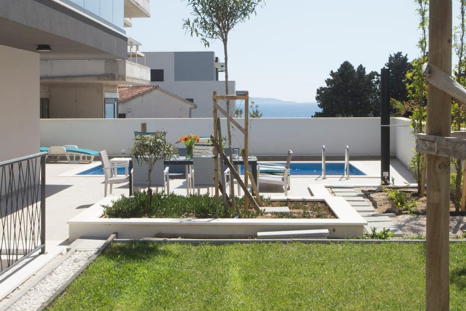 Garden, Sea view, Swimming pool